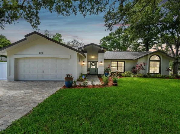 2412 Country Trails Dr, Safety Harbor, FL 34695