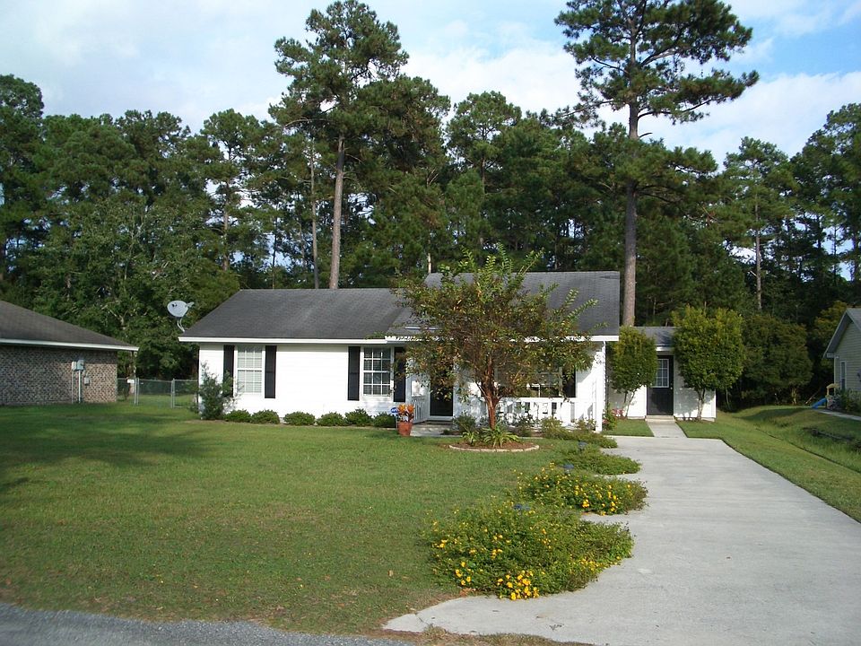 1st image of 13 Burlington Cir