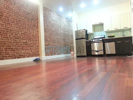 Rented by Uptown Flats LLC | media 21