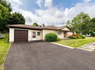 670 Howard Rd, Rochester, NY 14624