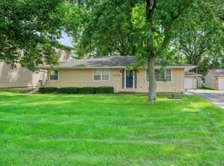 6705 Clarendon Hills Rd, Darien, IL 60561