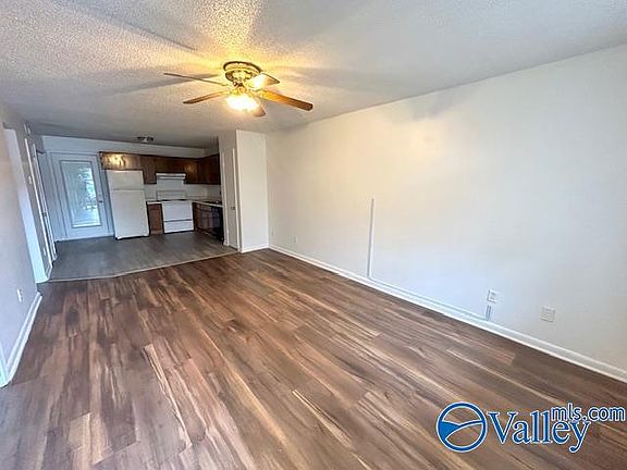 3rd image of 1505 Medland Rd NW