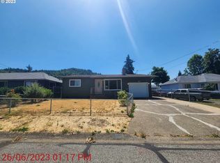 2849 W Langenberg Ave, Roseburg, OR