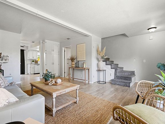5th image of 331 N Capitola Court #4