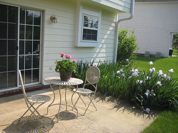 4th image of 420 Greymist Dr