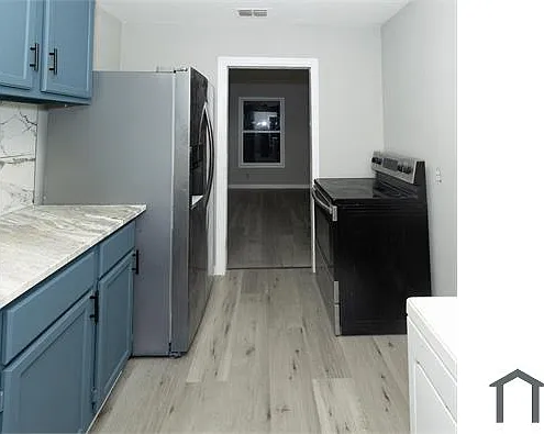 4012 Willow St — Photo 3