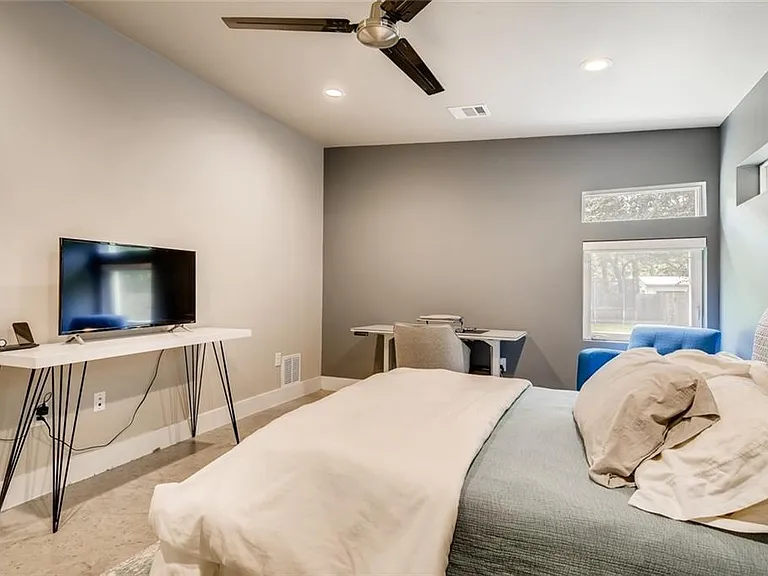 1142 Eleanor St #2 — Photo 13