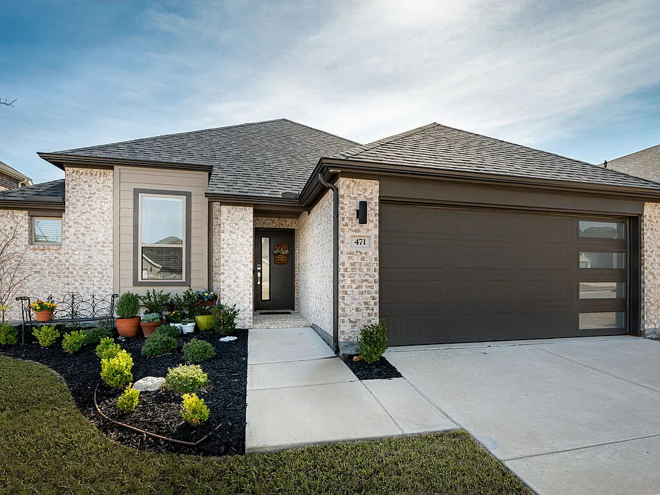 471 Crystal Clear Ln