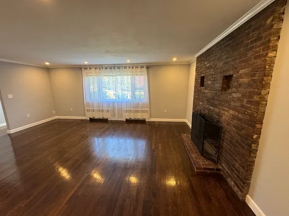 793 Dedham St, Newton, MA 02459