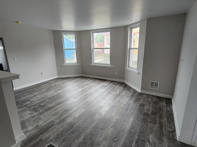 1815 Termon Ave #1A — Photo 3