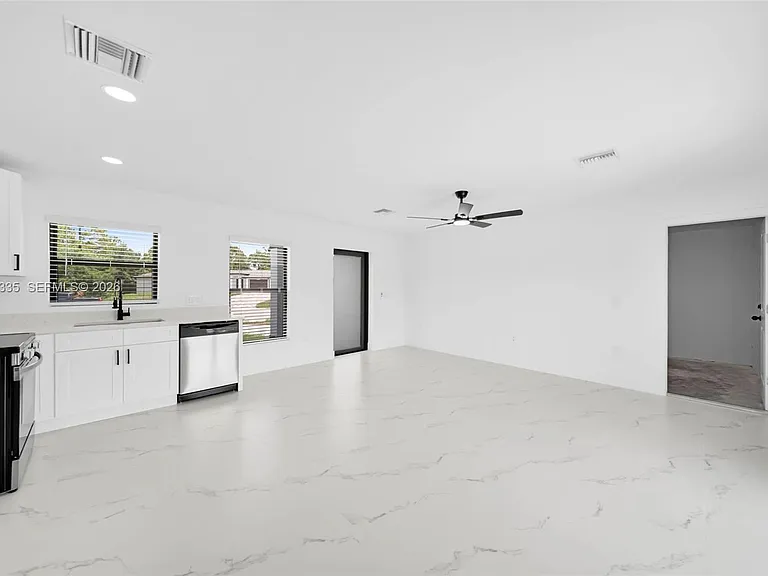 4985 Fairway Ct — Photo 5