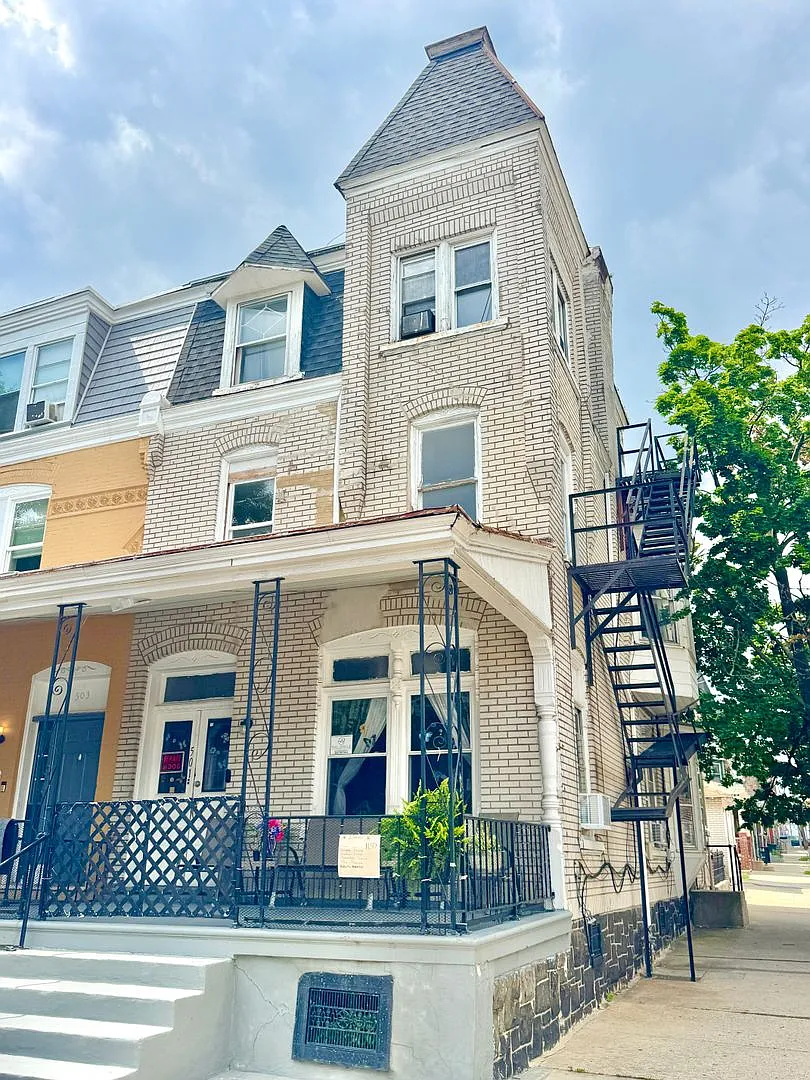 501 W Allen Street — Photo 1