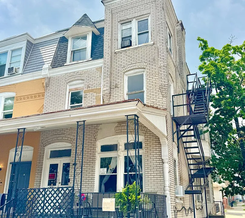 501 W Allen St