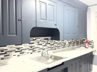 1260 Newport Ave FLOOR 3, Pawtucket, RI 02861