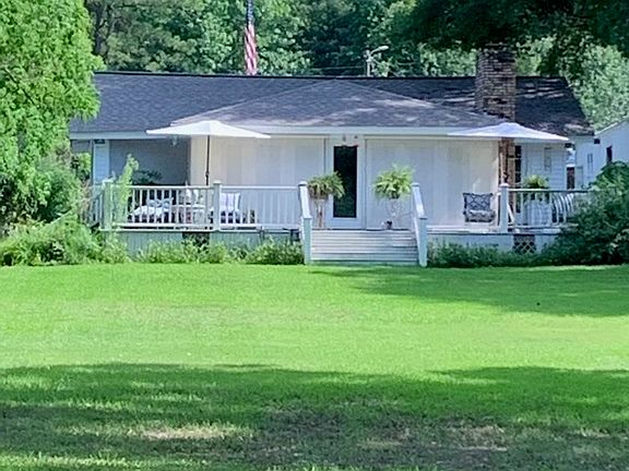 4th image of 306 Pine St