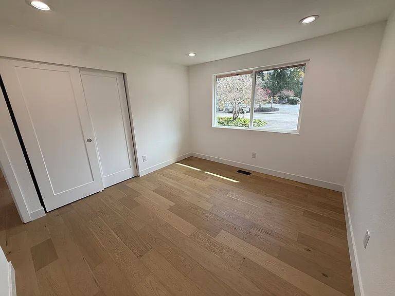 6822 NE 165th St — Photo 14