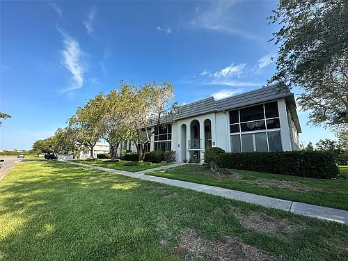 1641 Southwood St #1641 Photo 1