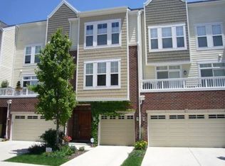 621 Grove Ln, Forest Park, IL 60130