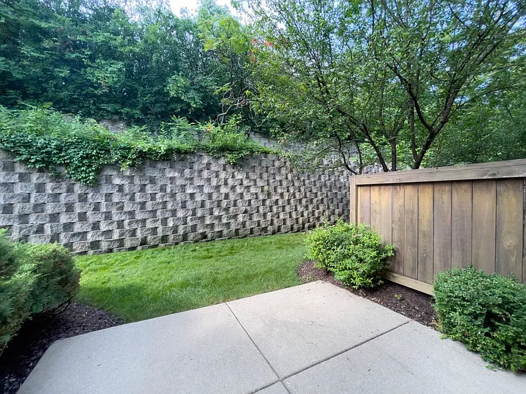 76 Tanglewood Dr — Photo 24