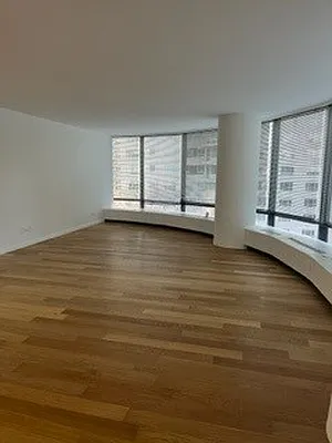 Rented by Solow Realty | media 28