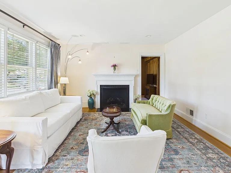 8808 Michaux Ln — Photo 7