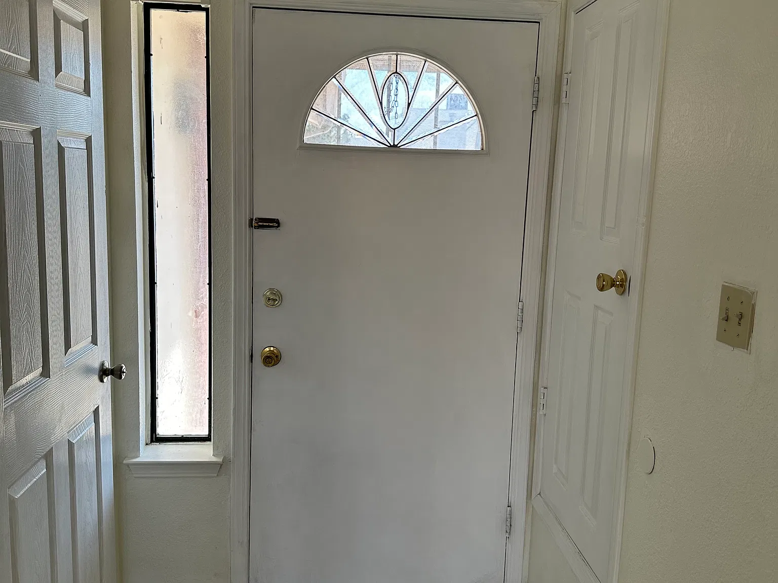3 bed, 1021 sqft, $1,350 — Photo 2