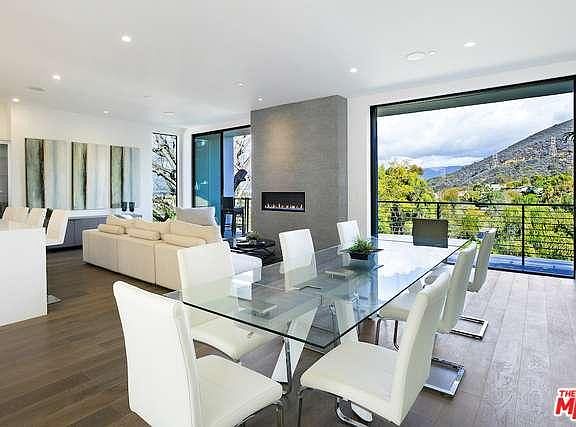 4th image of 3389 Tareco Dr