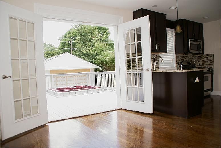 1st image of 1333 Mandel Ave