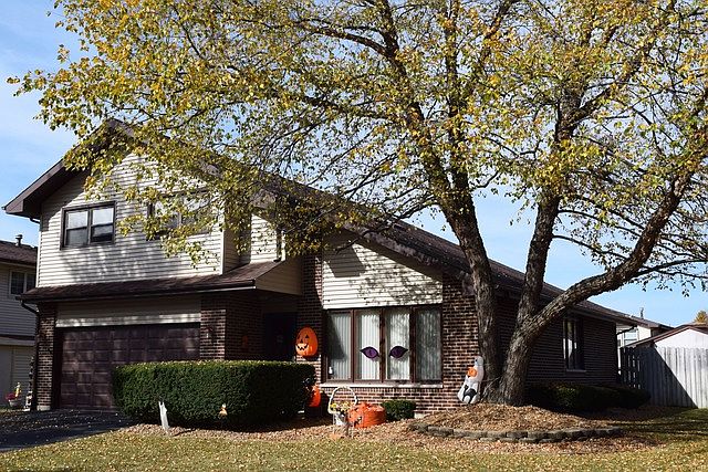 1st image of 8312 Tanbark Dr