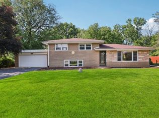 10505 Fitzsimmons Dr, Palos Park, IL 60464