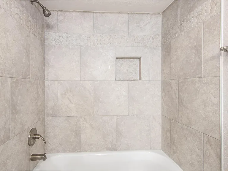 1702 Athens Dr — Photo 35