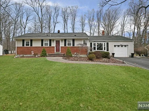 544 Wittich Terrace Riv, Westwood, NJ 07675