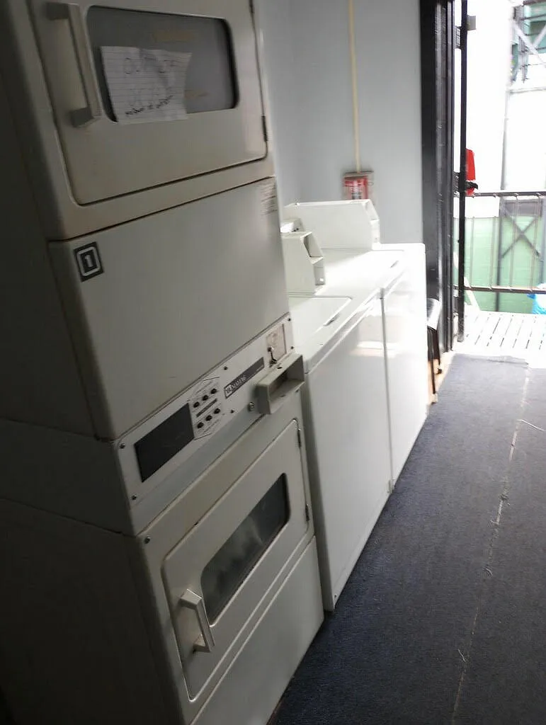 Studio, 400 sqft, $750 — Photo 1