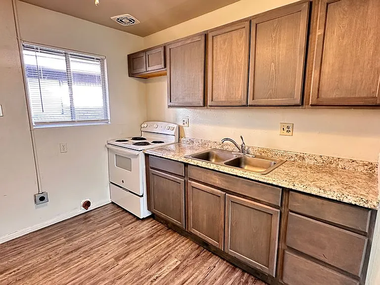 3211 Morris Street NE — Photo 6