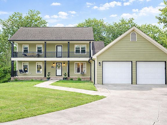 2nd image of 11 Hickory Ridge Trl