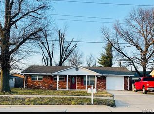 1013 W County Rd, Jerseyville, IL 62052