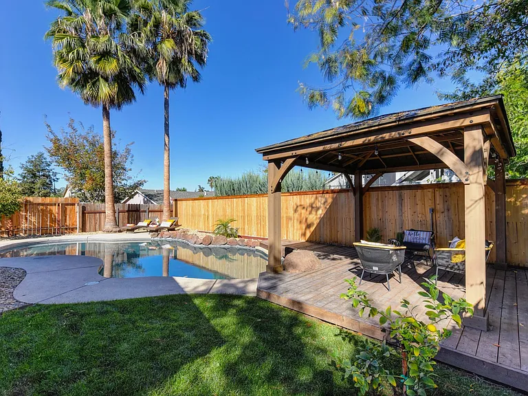5613 Phlox Ct — Photo 13