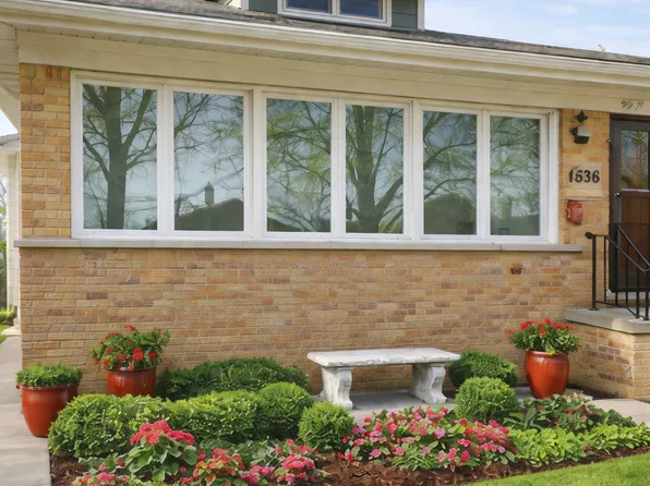 1536 Atchison Ave, Whiting, IN 46394