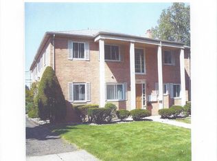 1001 Fairway Ln APT 2, Lansing, MI 48912