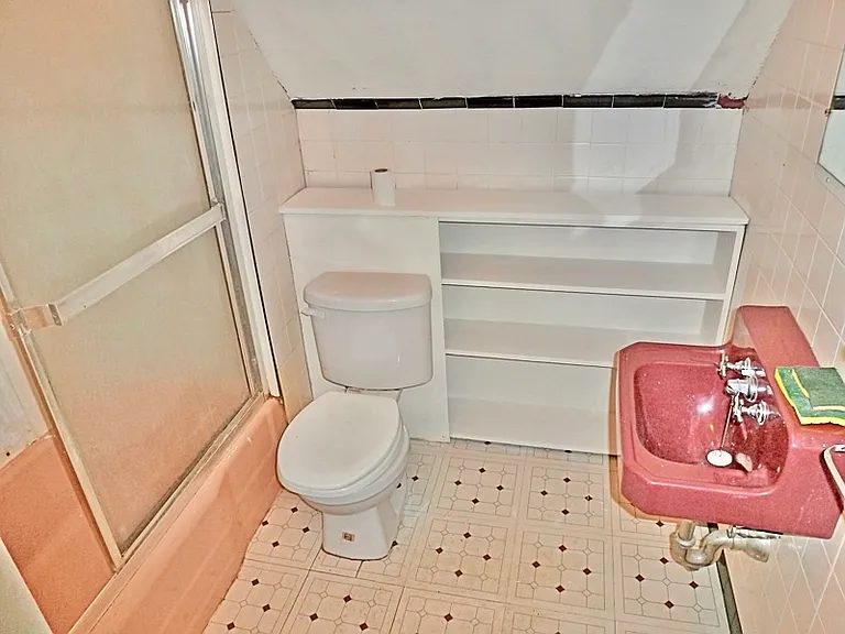 16 Braemore Rd #5 — Photo 5