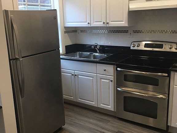 5th image of 5616 Lexington Ave APT 107