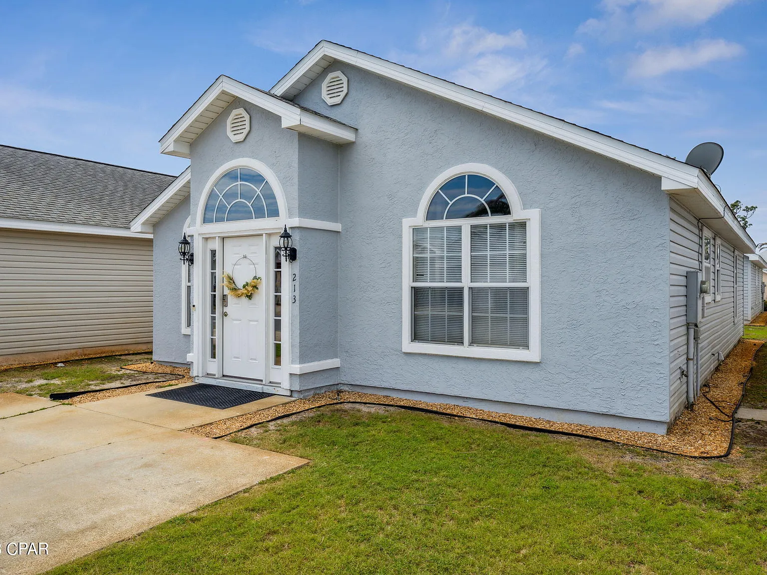 3 bed, 1190 sqft, $2,100 — Photo 4