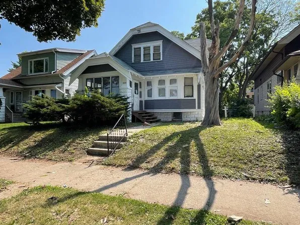 3034 North 41st STREET, Milwaukee, WI 53210