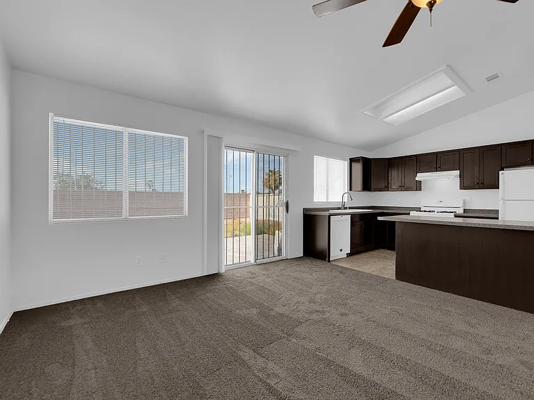 833 Camden Yard Ct — Photo 14