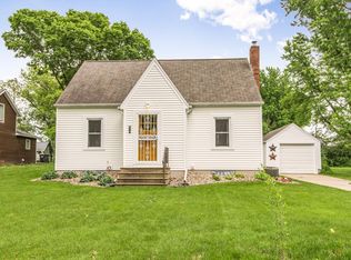 218 Mill St N, Waterville, MN 56096