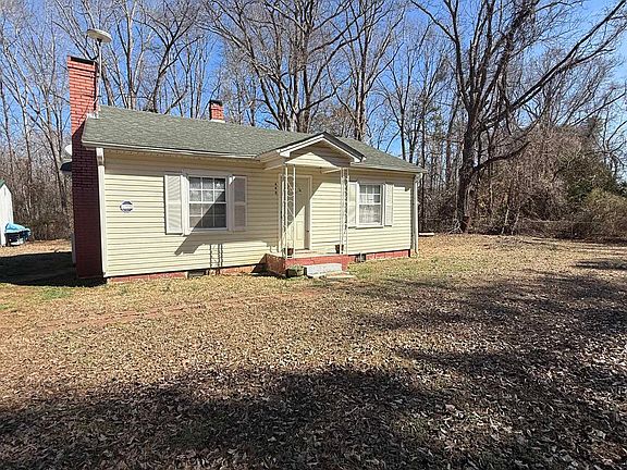 5th image of 640 Canaan Rd