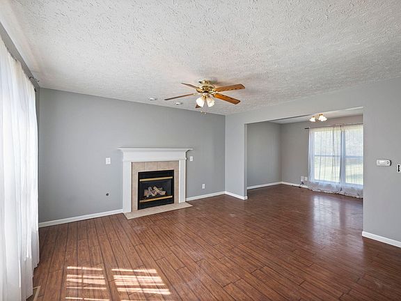 3rd image of 4320 Mason Dixon Dr