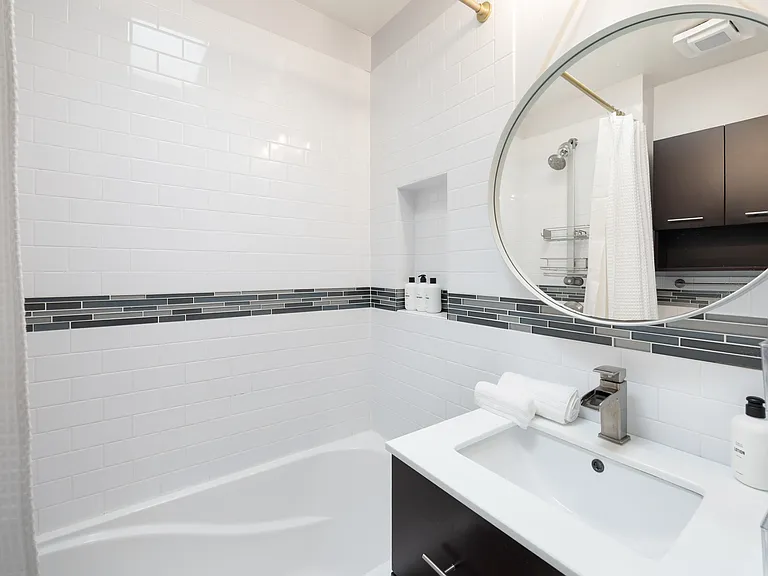 100 Driftwood St #10 — Photo 14
