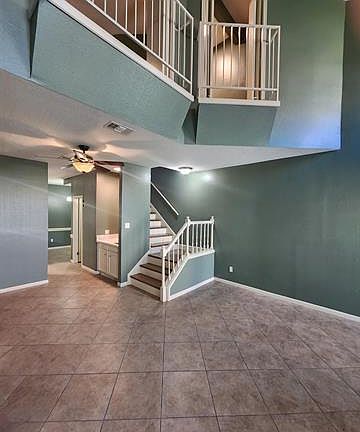 3rd image of 1620 Wellington Pl APT 1402N
