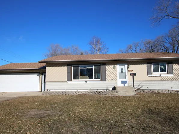 103 Dakota Ave SW, Staples, MN 56479